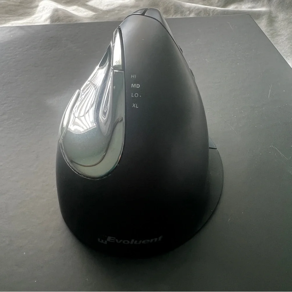 Evoluent VM4SW VerticalMouse 2 Right Hand Ergonomic Mouse with Wireless Connect